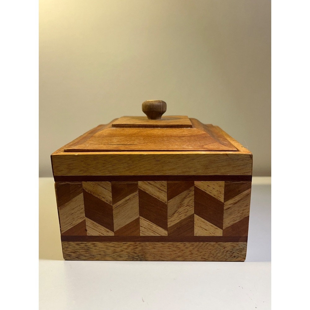 Beautiful Handmade Vintage MCM Retro BohoParquetry Marquetry Wooden Box With Lid